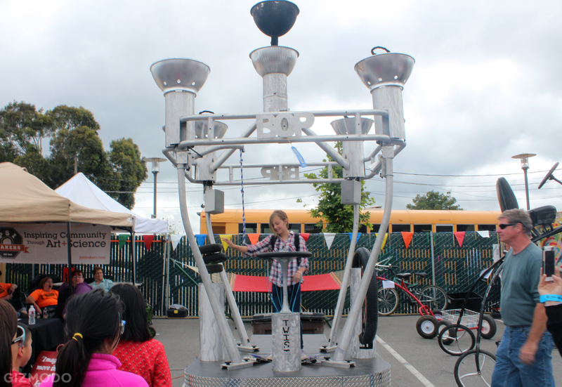 Illustration for article titled Fire-Breathing Robots, Mega Mech Warriors and More at Maker Faire